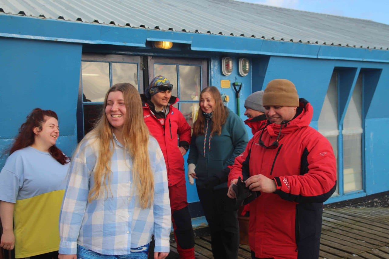 На станцию Вернадского прибыла новая украинская экспедиция: первые фото