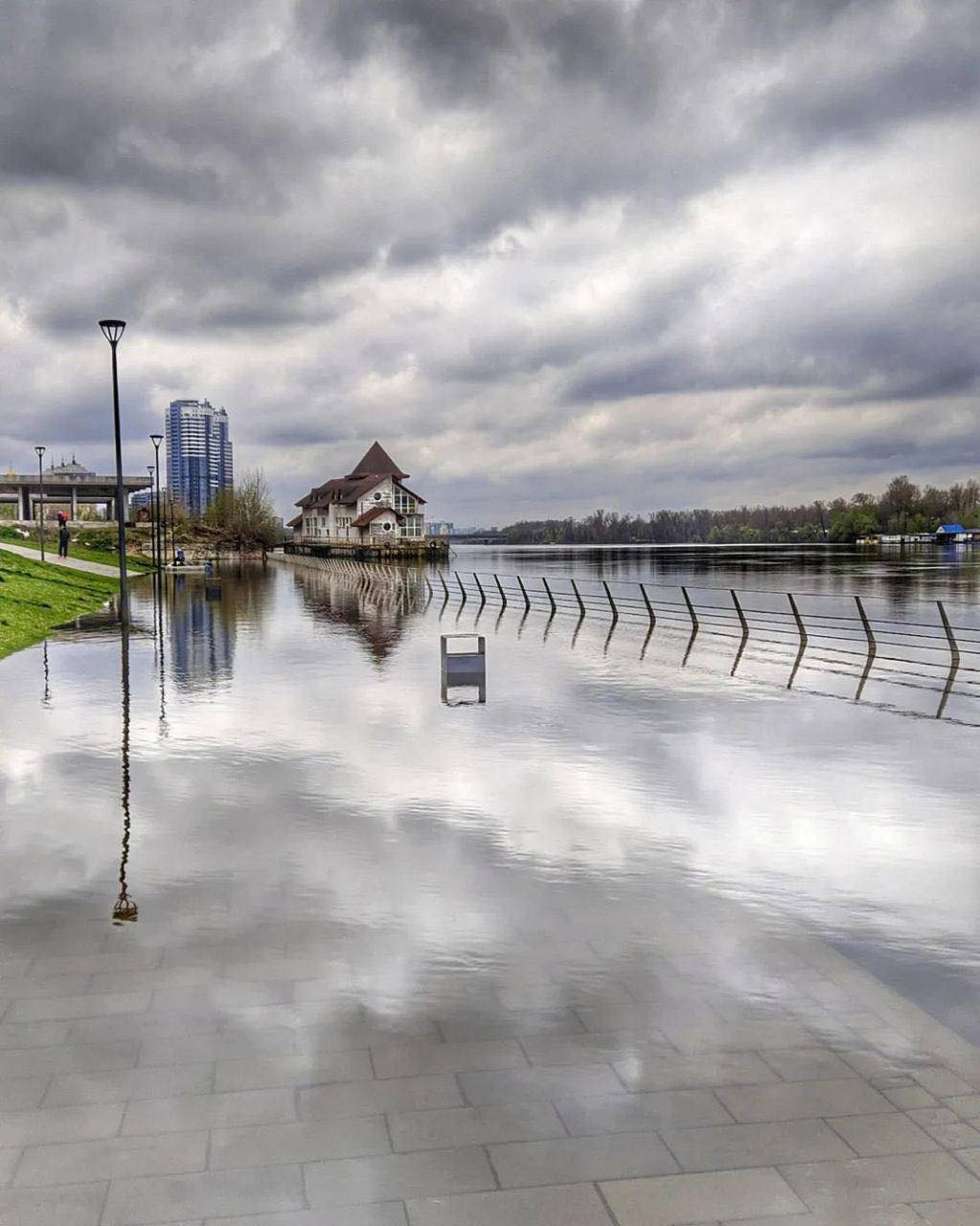 Прийшла велика вода: рятувальники дали рекомендації, як захистити своє життя та майно