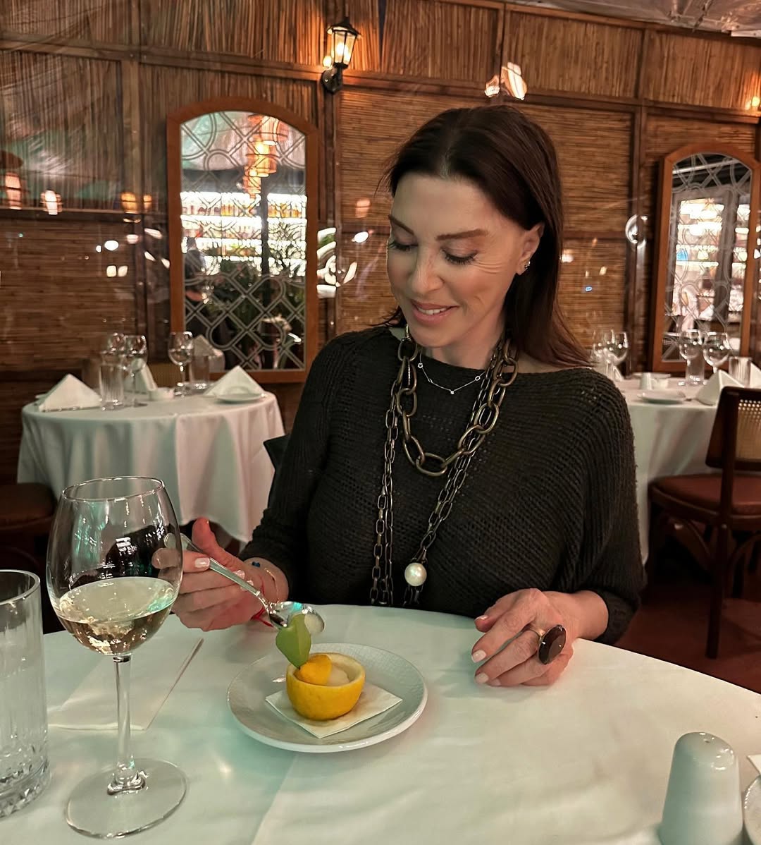 Как в реальной жизни выглядит актриса, сыгравшая Валиде-султан в сериале "Великолепный век" (фото)