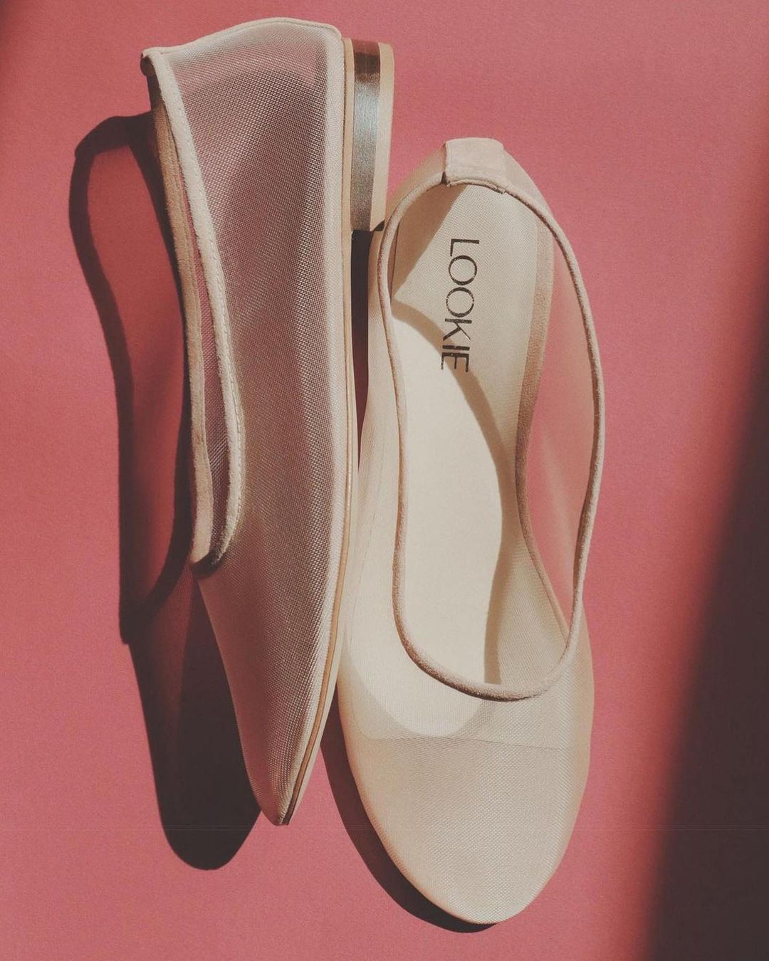 Ловіть наймодніше взуття літа 2023, без якого не вийти на вулицю