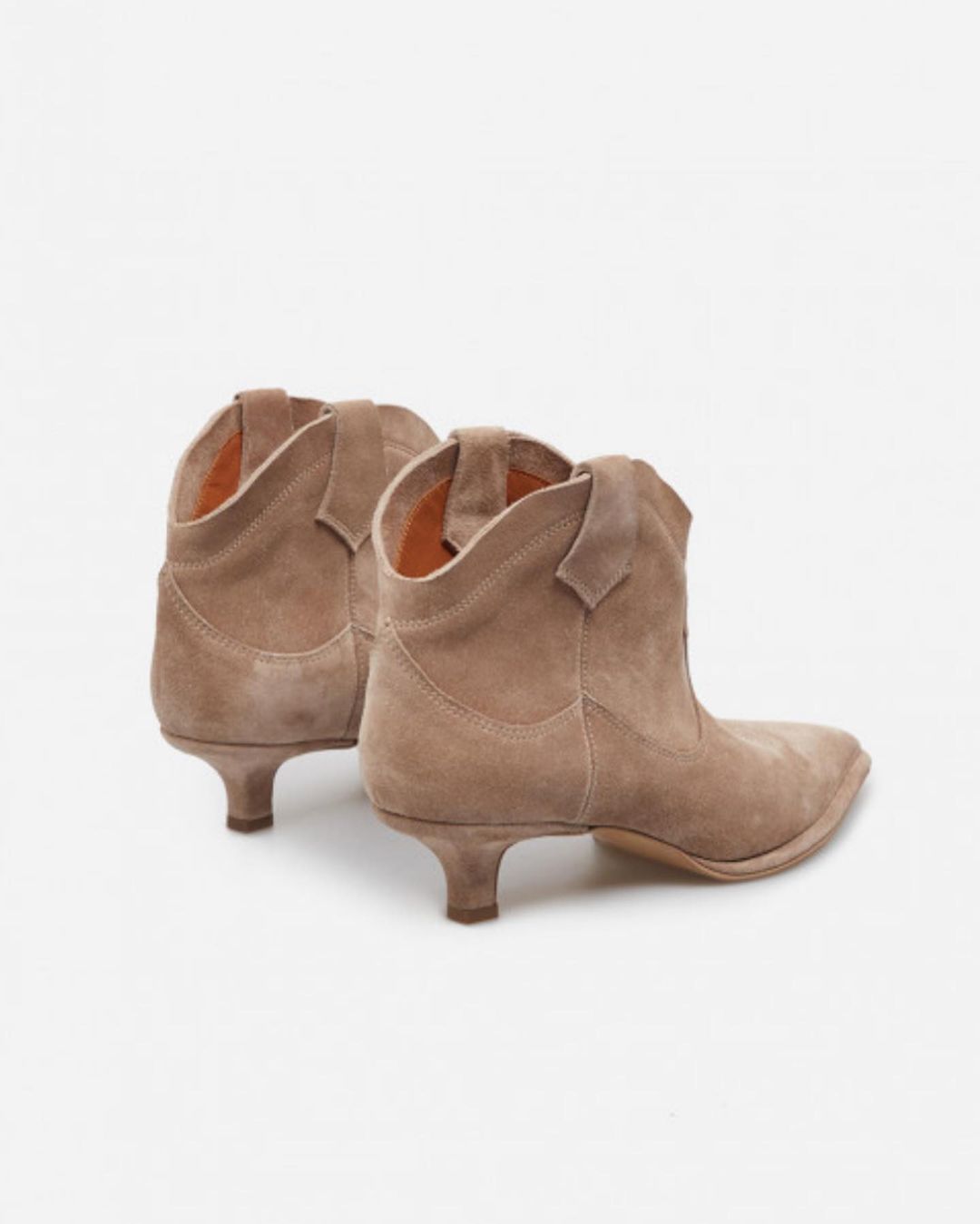 Ловіть наймодніше взуття літа 2023, без якого не вийти на вулицю