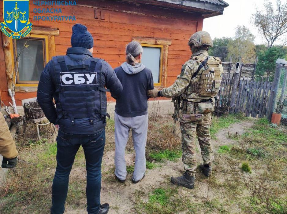 Предателя отправили в тюрьму на 15 лет за помощь РФ. Он сдавал позиции военных