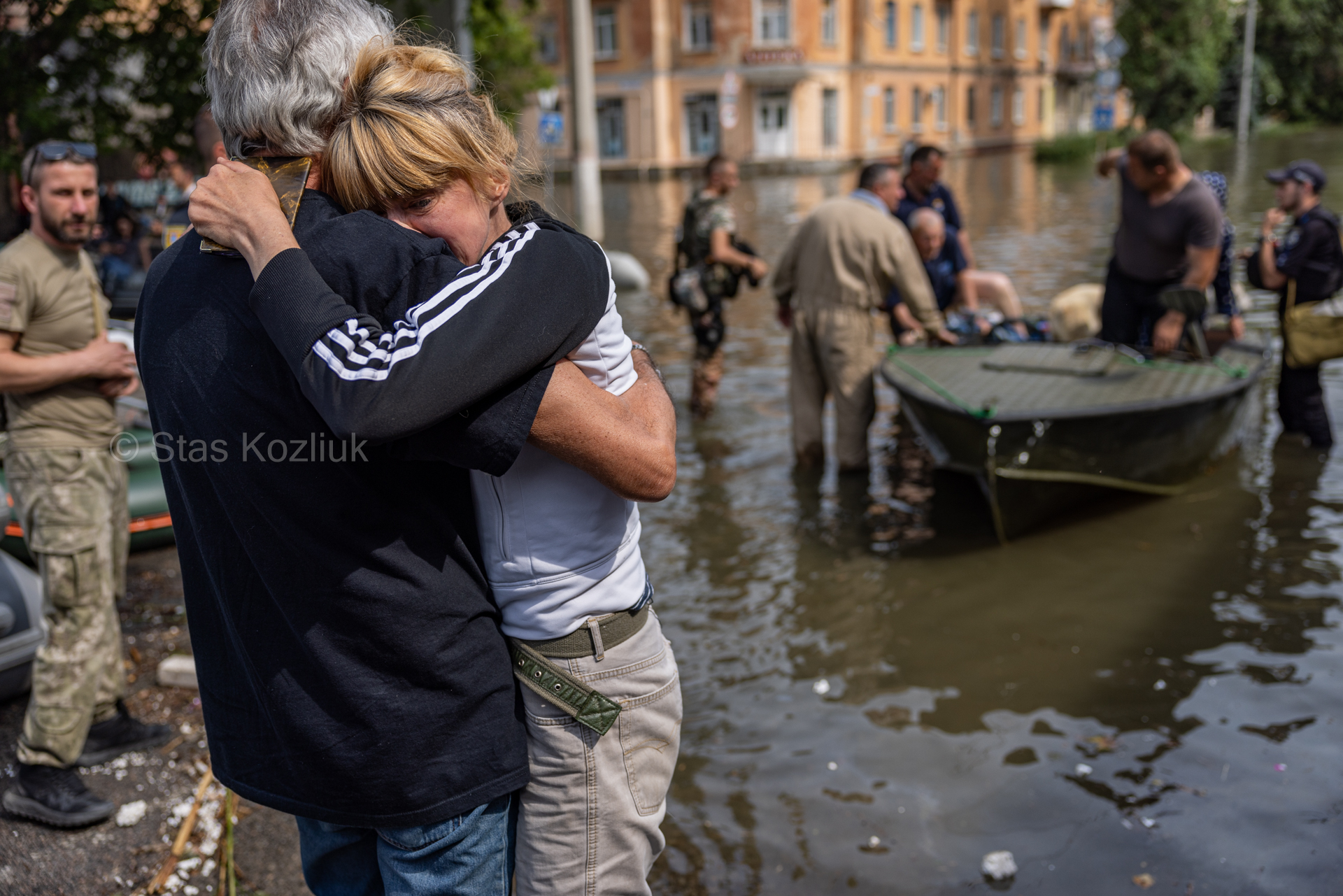 Окупанти кинули людей вмирати. Що відбувається у затоплених містах після підриву Каховської ГЕС (фото)