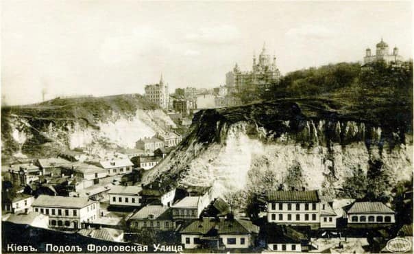 Призраки старых улиц. Смотрите, как выглядела Воздвиженка в 1930 году (архивное фото)