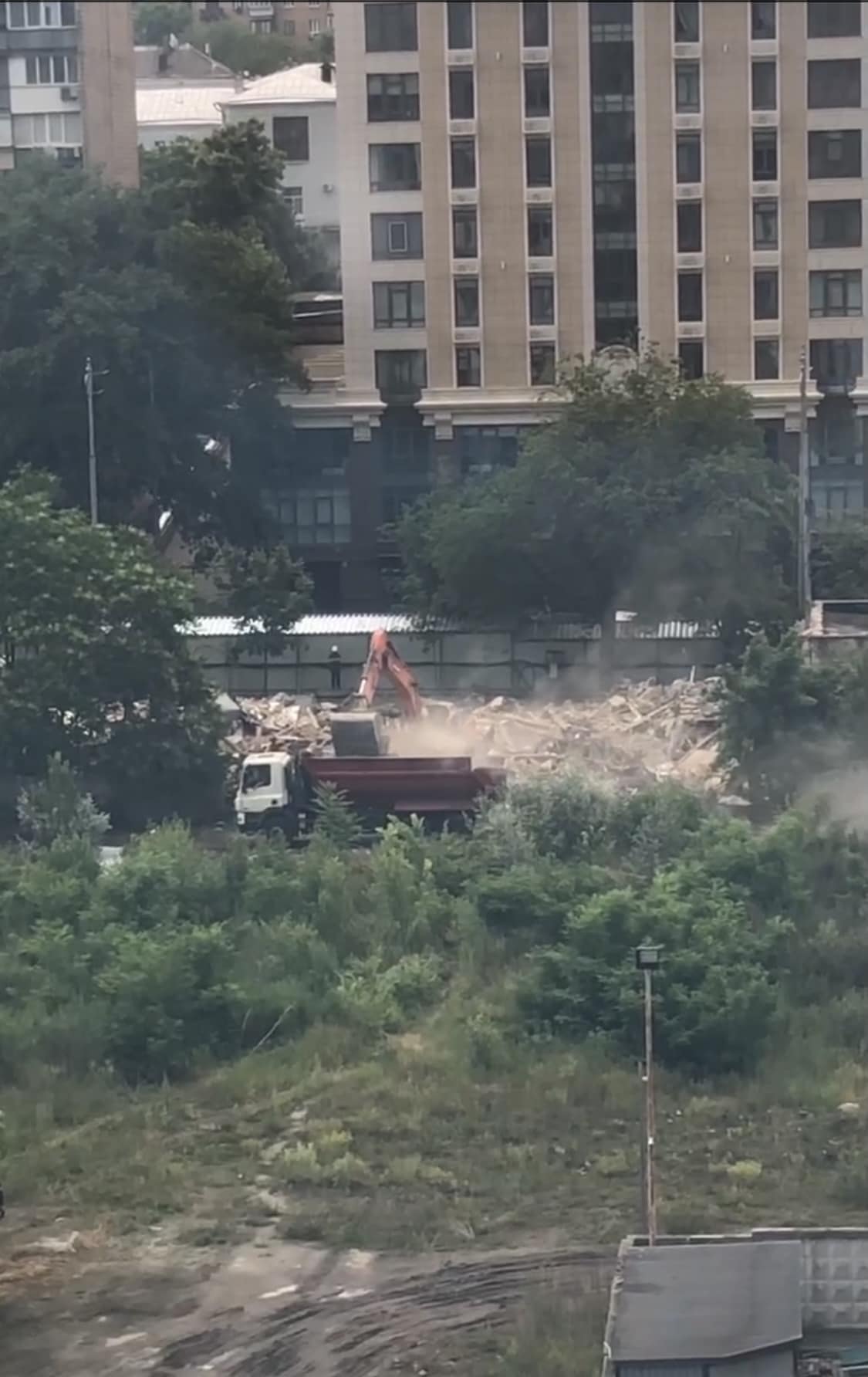 У Києві забудовники знесли один із найстаріших будинків, якому понад 160 років: активісти обурені (фото)