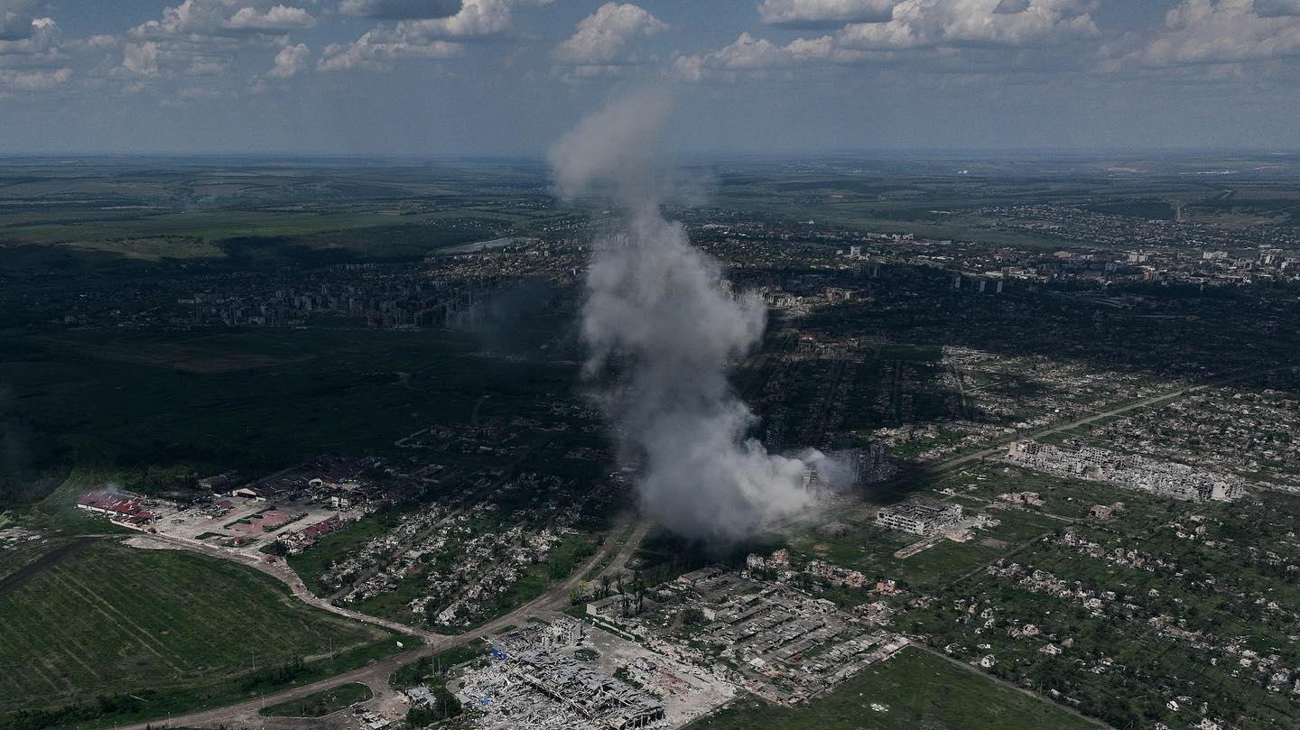 &quot;Бахмута більше не існує&quot;: у мережі показали останні знімки міста