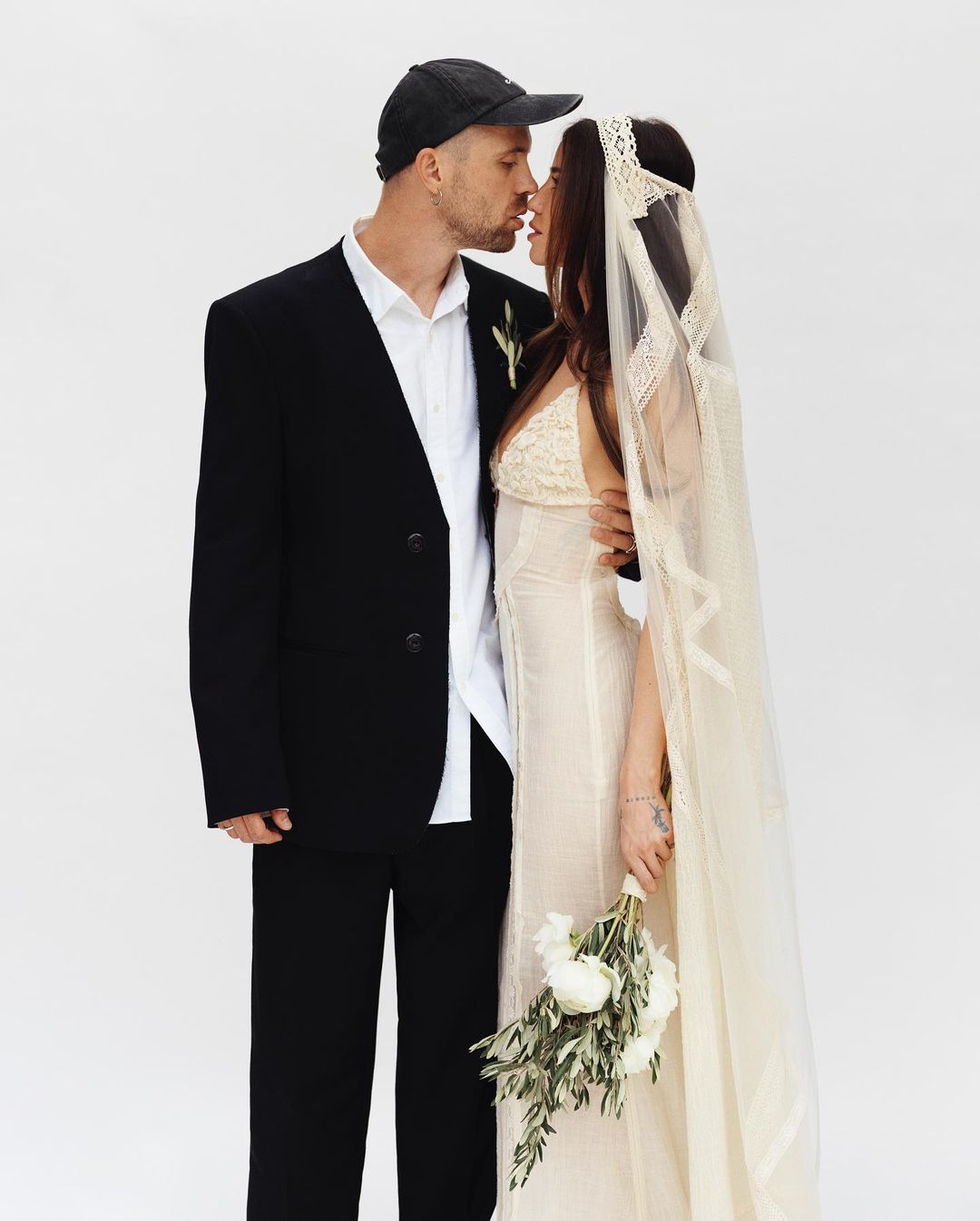 "Прокидаюсь зранку, а тут таке": Надя Дорофєєва відреагувала на чутки про свою вагітність