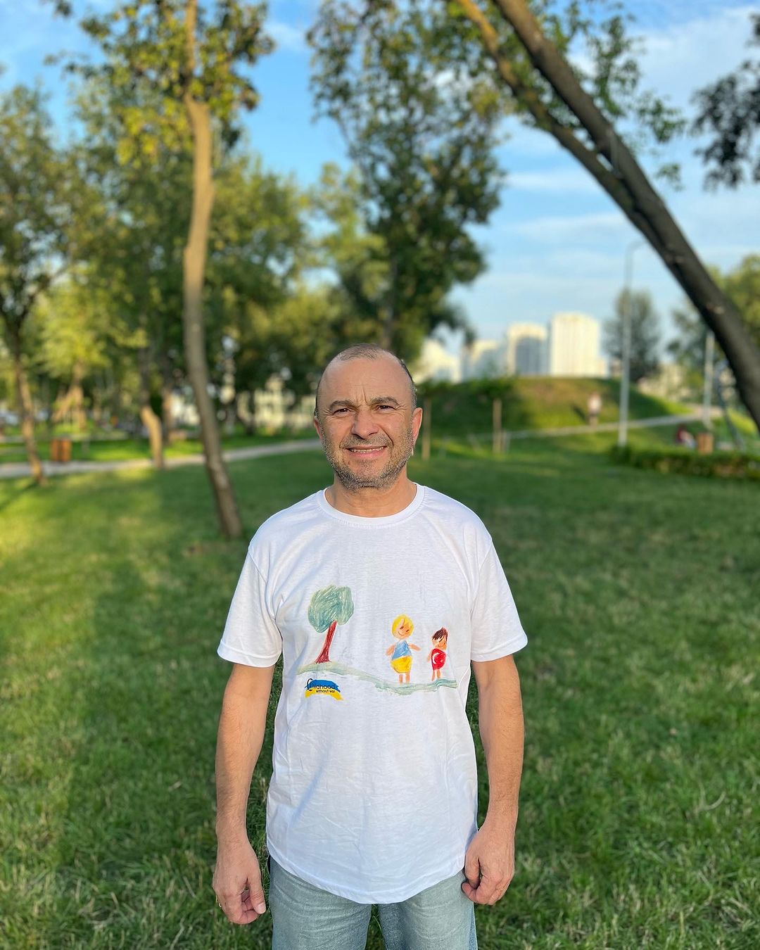 Від Тома Круза до Віктора Павліка: зірки, які були в сектах або досі звідти не вибралися