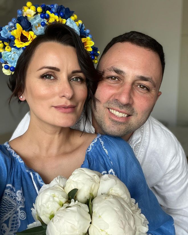 "Первые две недели совсем не спали". Лиза Глинская рассказала, кто помогает ей в декрете