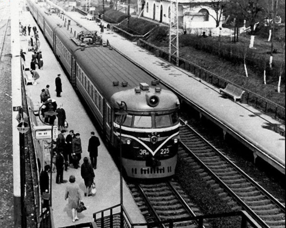 Вікно в іншу епоху. Дивіться, якою була київська залізниця у середині ХХ століття: ретрофото