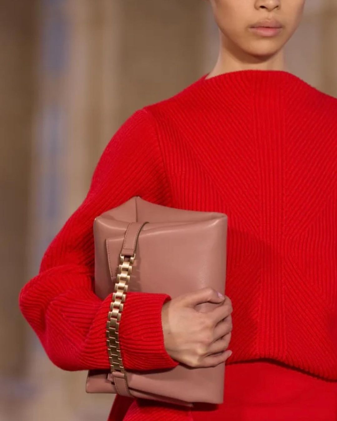 Додадуть образу вишуканості: 6 трендових сумок, які будуть в моді цієї осені