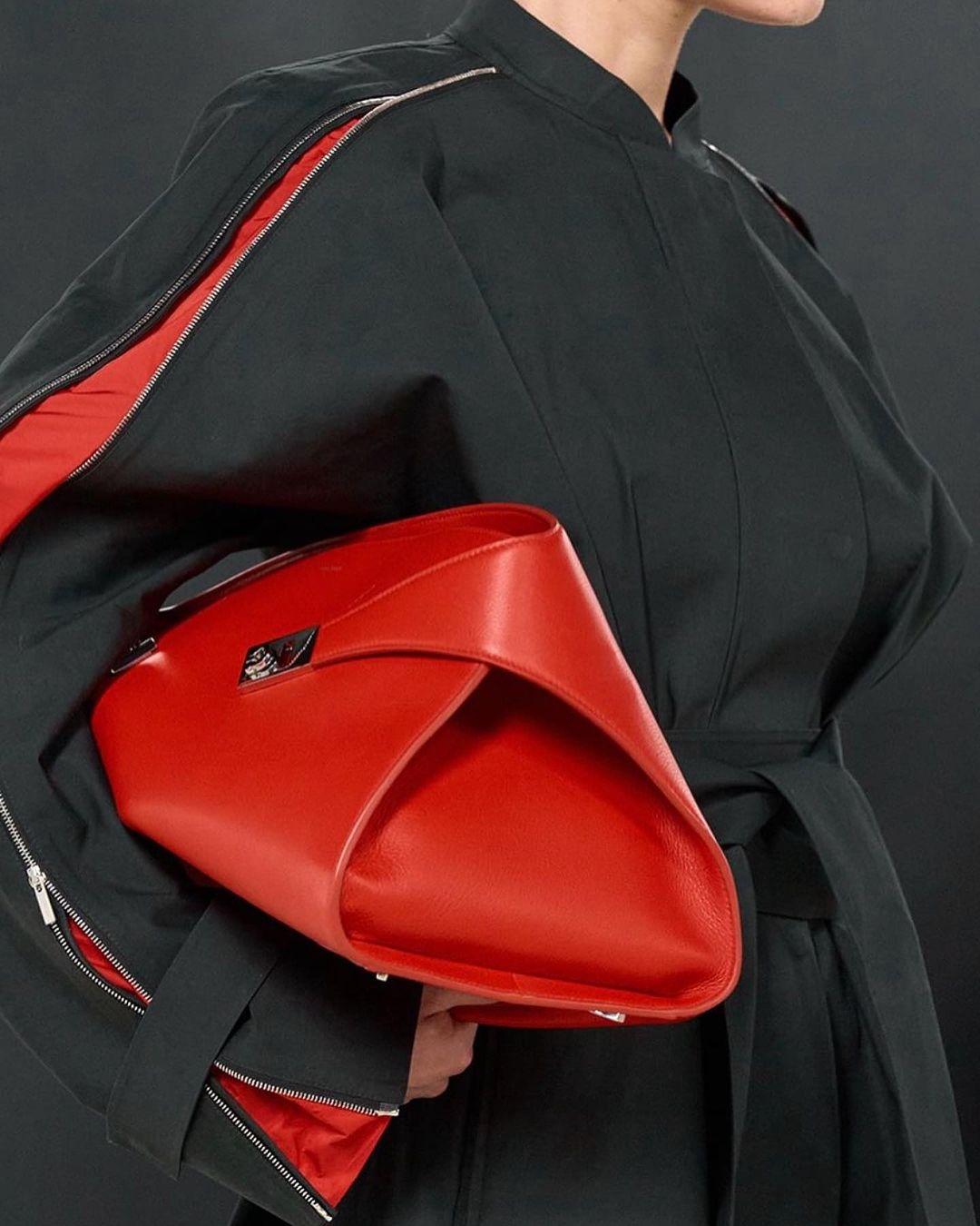 Додадуть образу вишуканості: 6 трендових сумок, які будуть в моді цієї осені