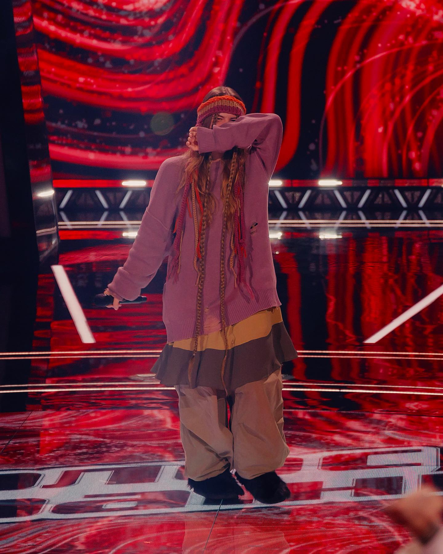 Скандальна зірка "Голосу країни" випустила пісню про дітей, від якої мурашки по тілу