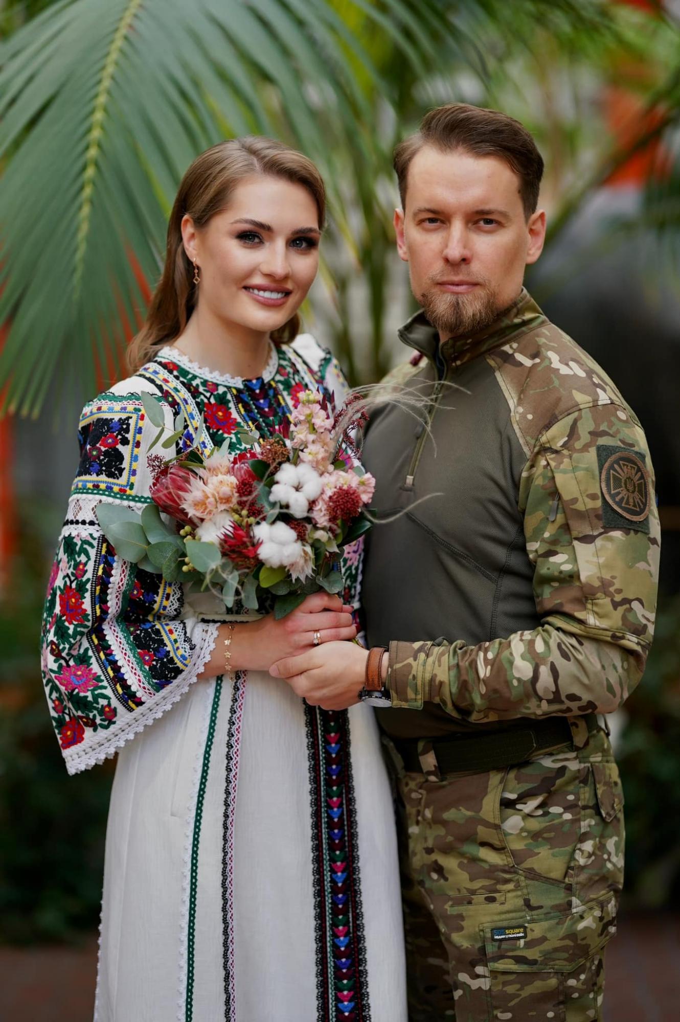 Речник СБУ Артем Дехтяренко одружився з телеведучою: що відомо про його обраницю (фото)