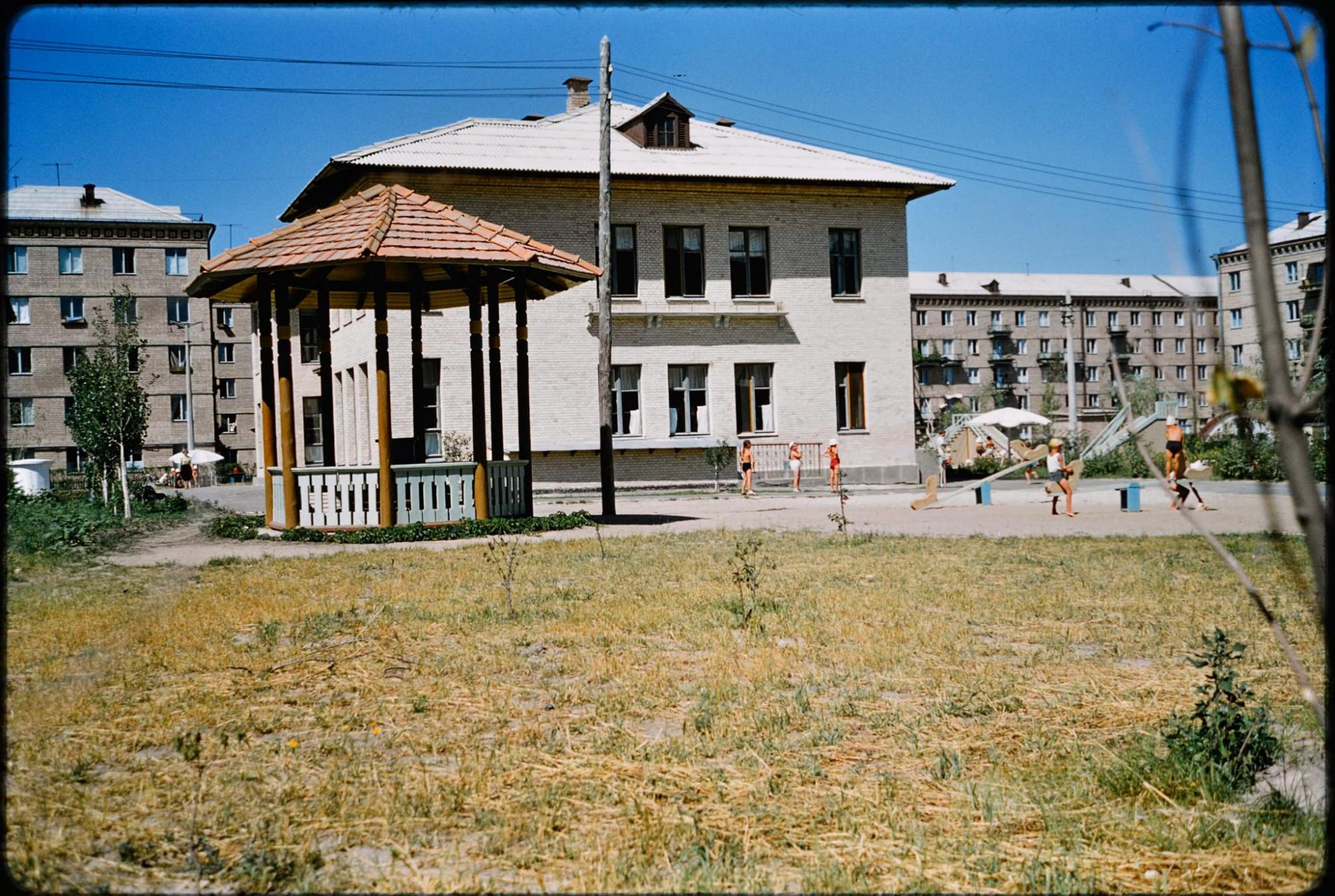 Дивіться, як 70 років тому виглядав перший житловий масив Києва (фото)