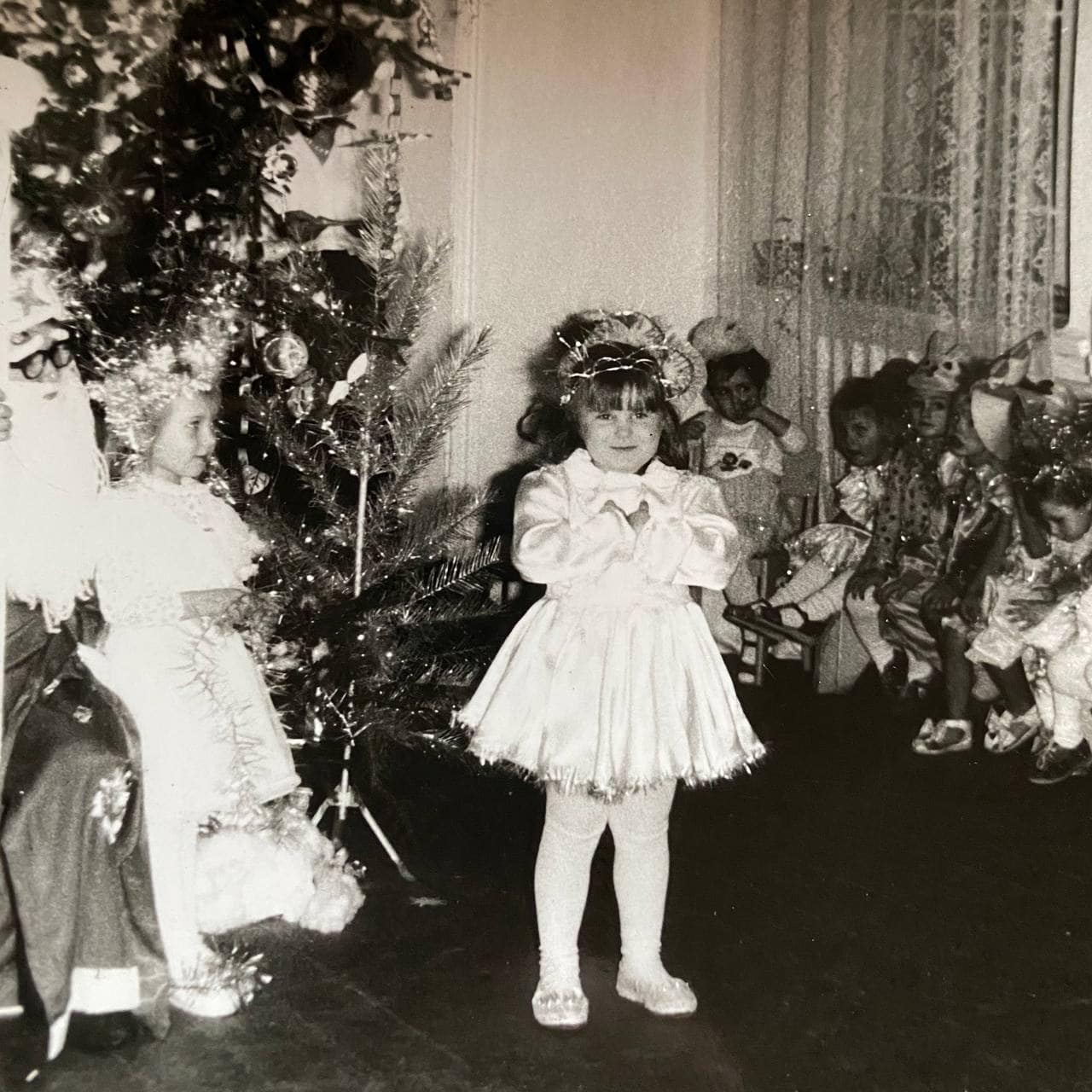 Как alyona alyona выглядела в детстве и юности: редкие фото