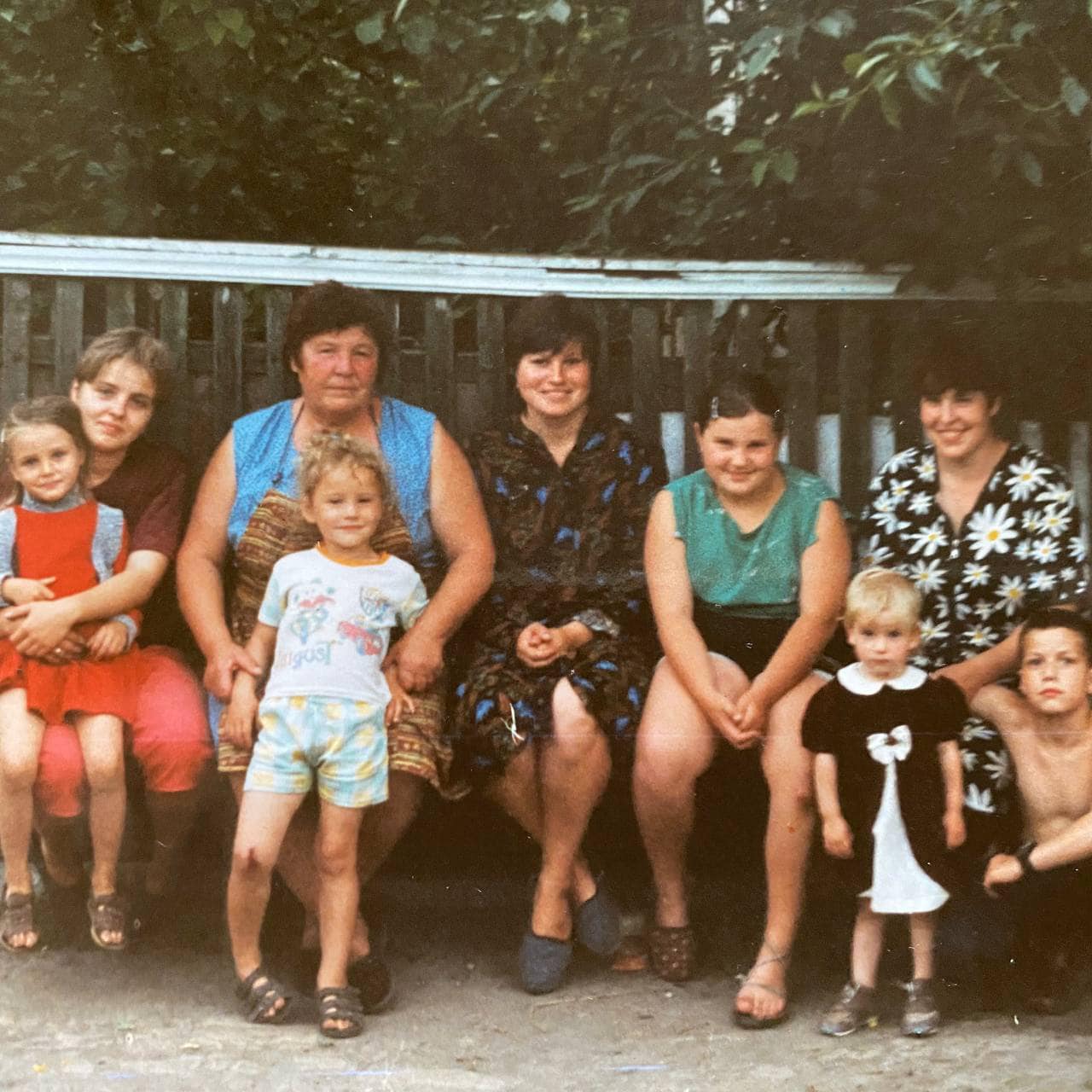 Как alyona alyona выглядела в детстве и юности: редкие фото