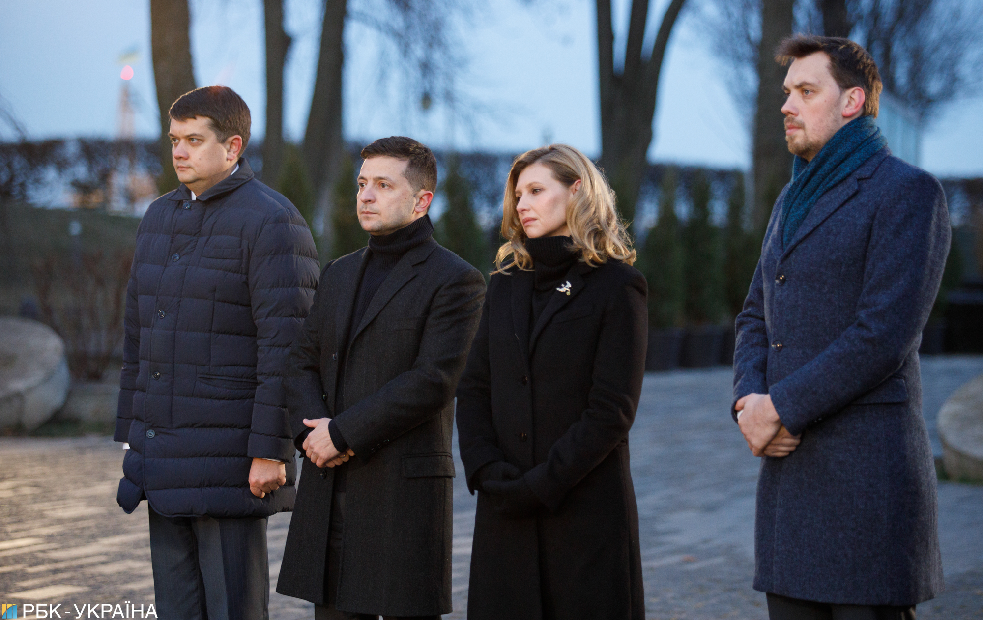 От делового шика до милитари. Эволюция стиля Зеленского: взгляд спустя годы