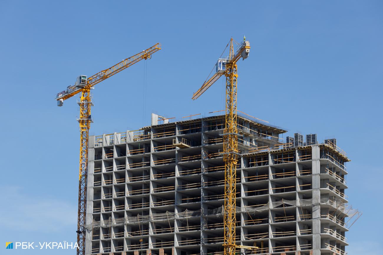 Акцизи, рента і земля. Кому і на що Рада підвищить податки