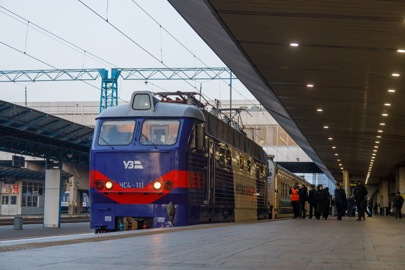 "Все гораздо сложнее". Как на самом деле купить место в поезде у окна