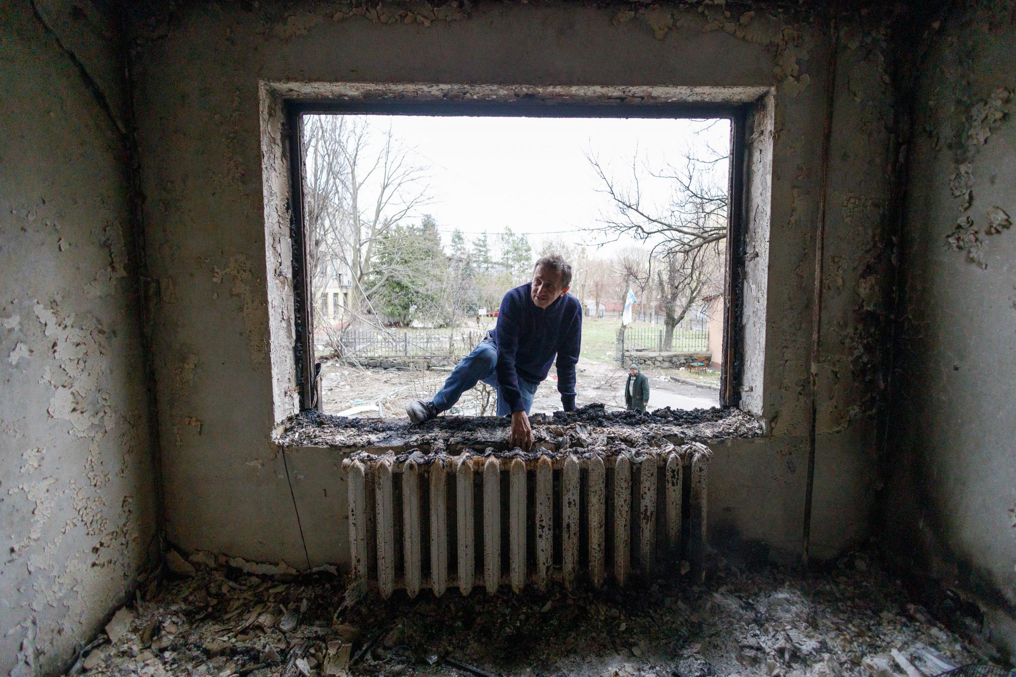 Знищена окупантами. Як виглядає Бородянка і що пережили її жителі