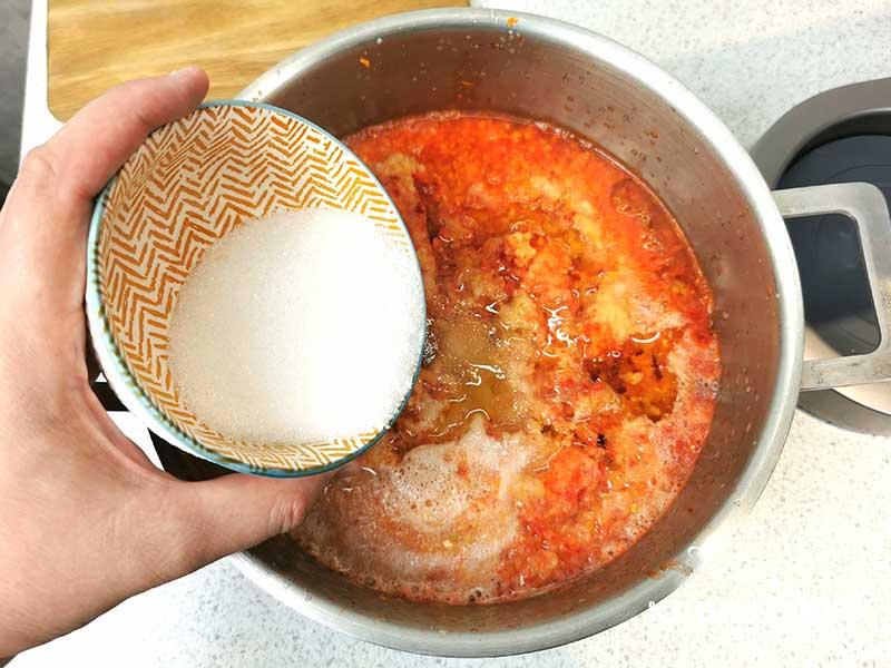 Клопотенко раскрыл секретный ингредиент для приготовления идеальной аджики на зиму