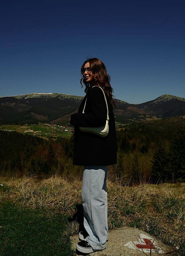 Обирає речі в мас-маркеті: Ніколас Карма дізнався, скільки коштує лук блогерки Тетяни Самбурської