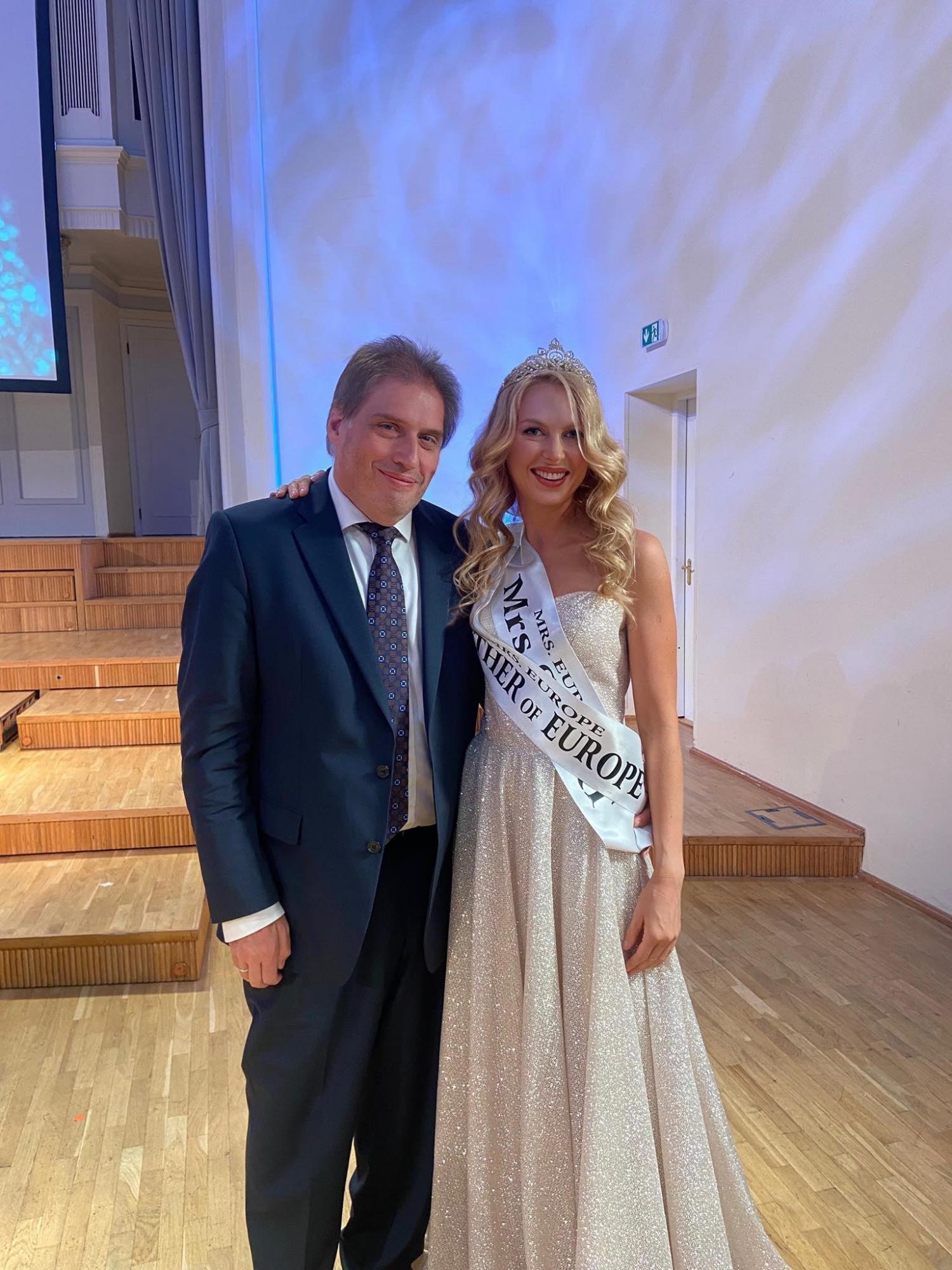 Українка перемогла у престижному конкурсі краси (фото)