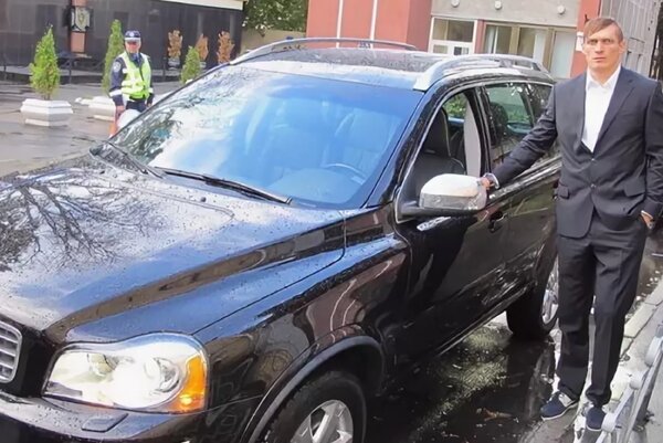 Олександр Усик розповів про улюблені авто: "сам люблю доглядати"