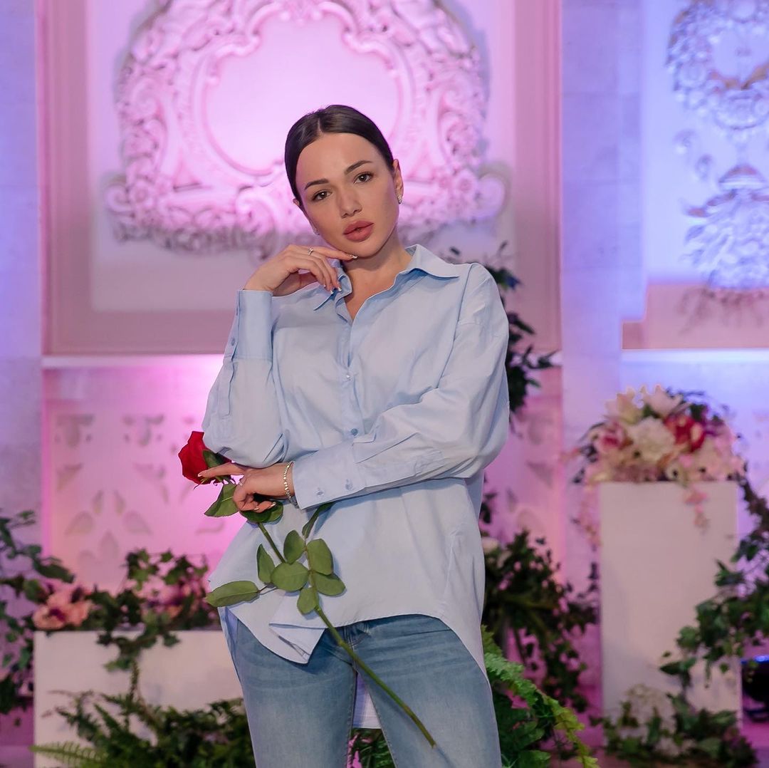 Звезда "Холостяка" вышла замуж на берегу океана: фото и видео роскошной свадьбы