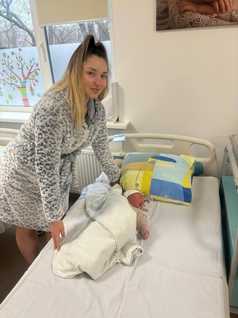 Много девочек! Сколько детей родилось в Киеве в первый день 2024 года (фото)