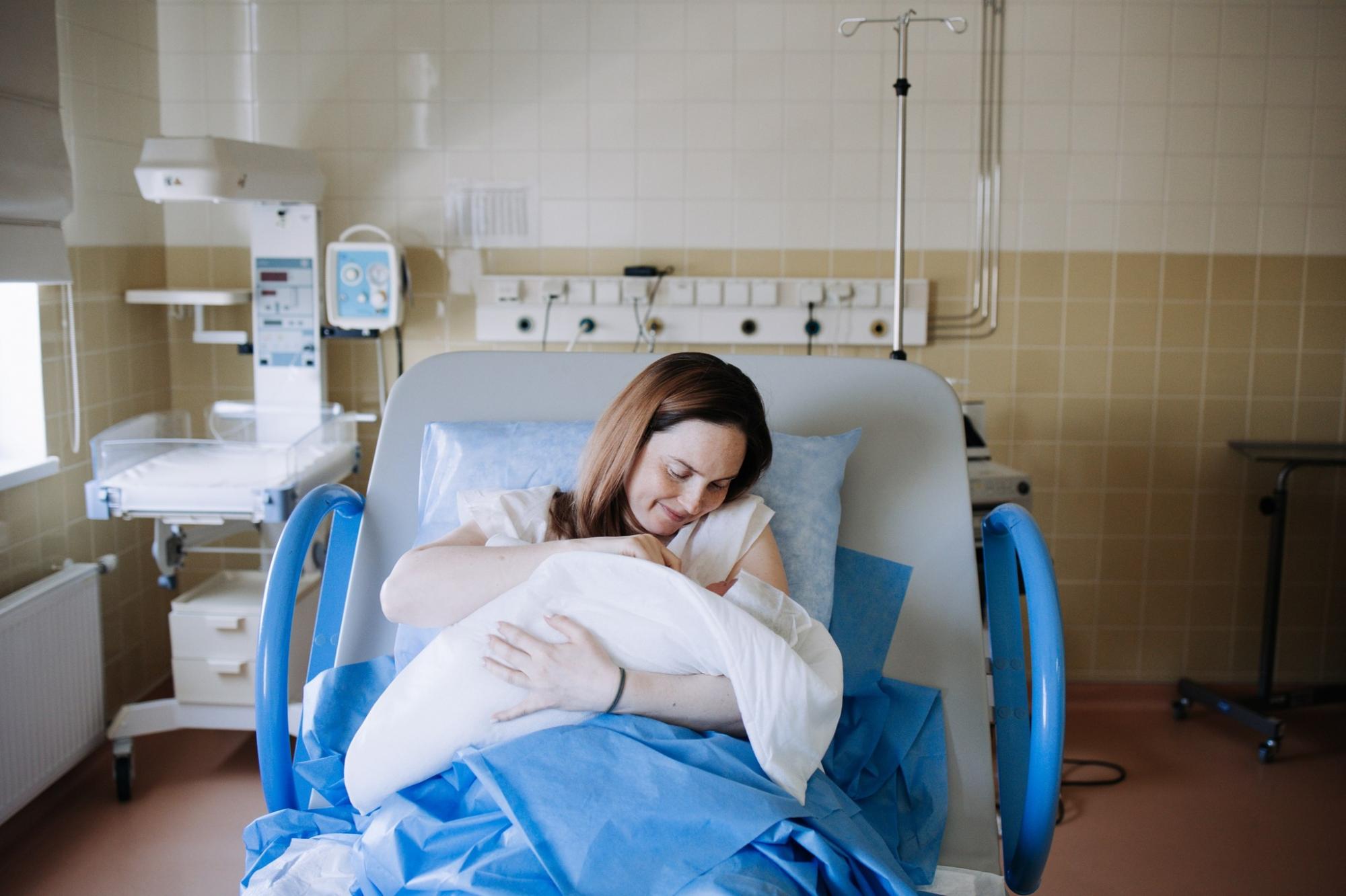 Відомий кінопродюсер і воїн ЗСУ вперше став батьком (фото)