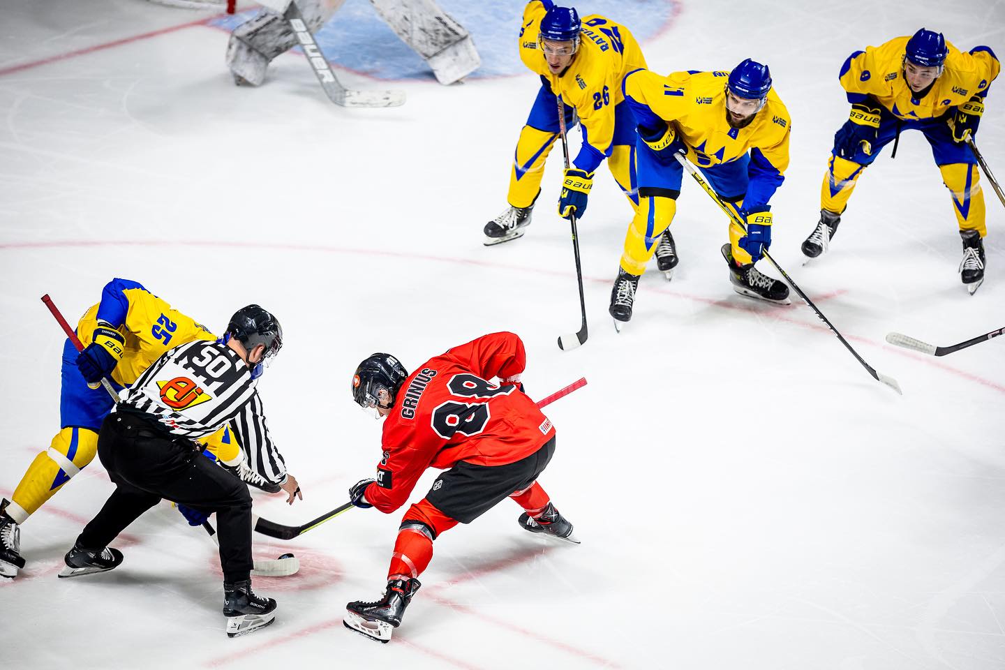 Усик снова абсолютный, футбольное "золото" ЧМ и новый рекорд Магучих: где украинцы будут зажигать в 2025-м