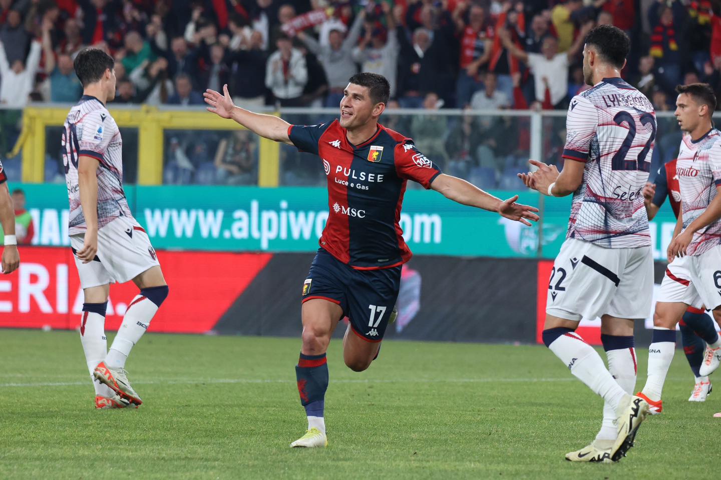 Довбик на коне, Забарный в топе и одиночество Зинченко: как украинцы Европу в сезоне удивляли