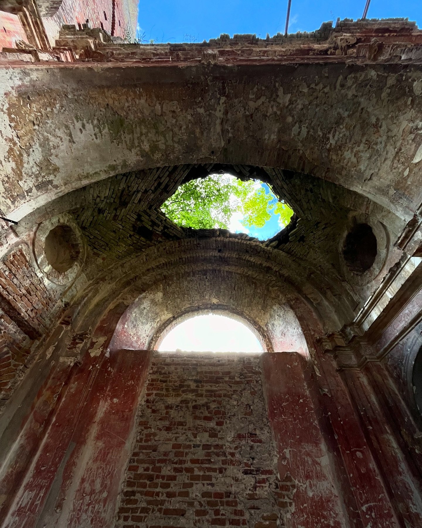 На Волині знайшли руїни костелу і монастиря кармелітів: що відомо (фото)