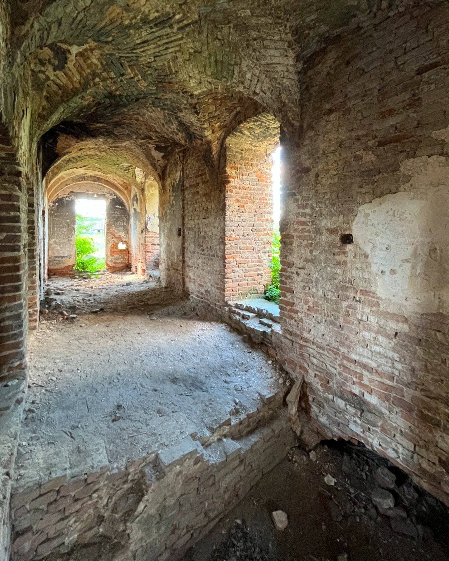 На Волині знайшли руїни костелу і монастиря кармелітів: що відомо (фото)