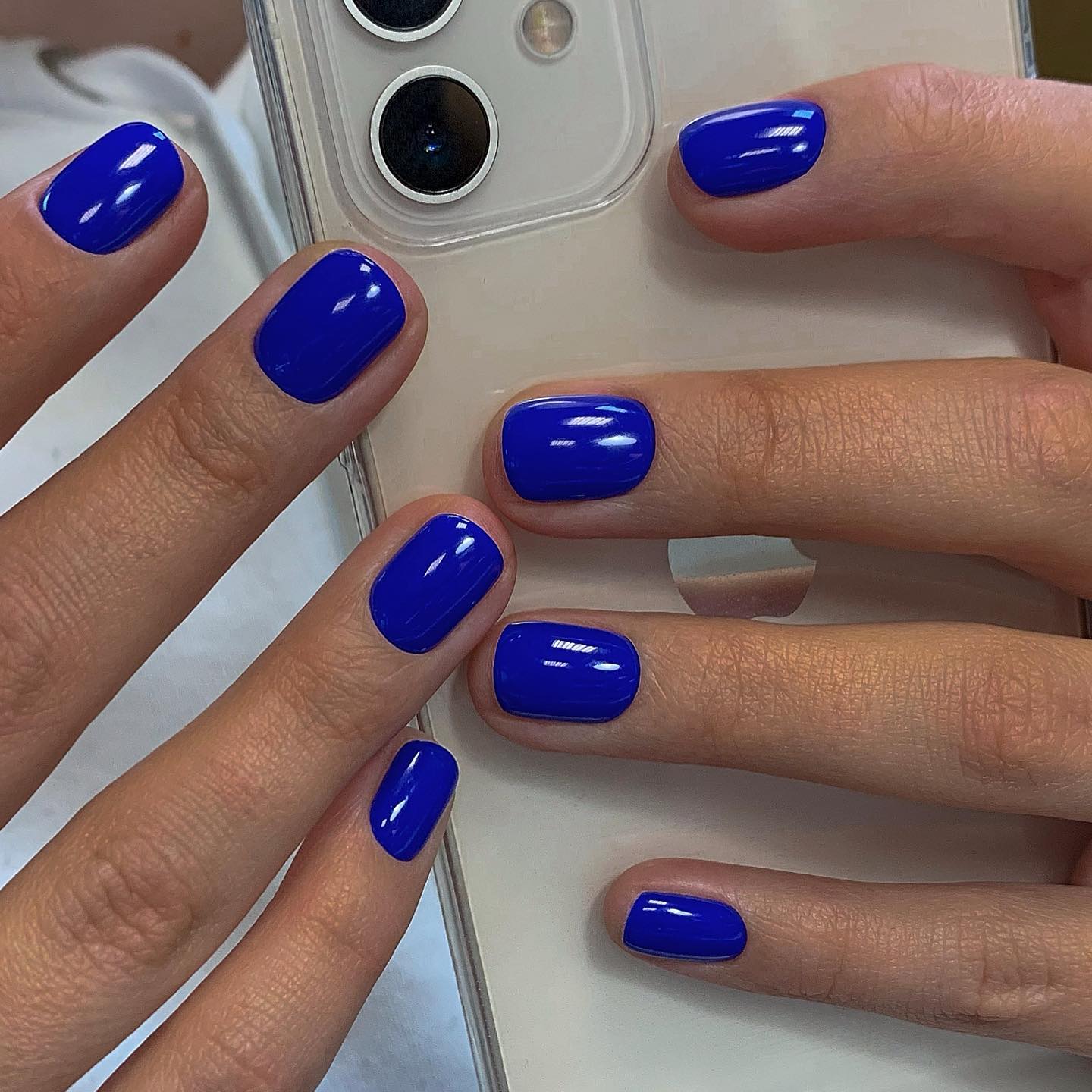 Счастливый цвет месяца: какой маникюр привлечет удачу и любовь в ноябре