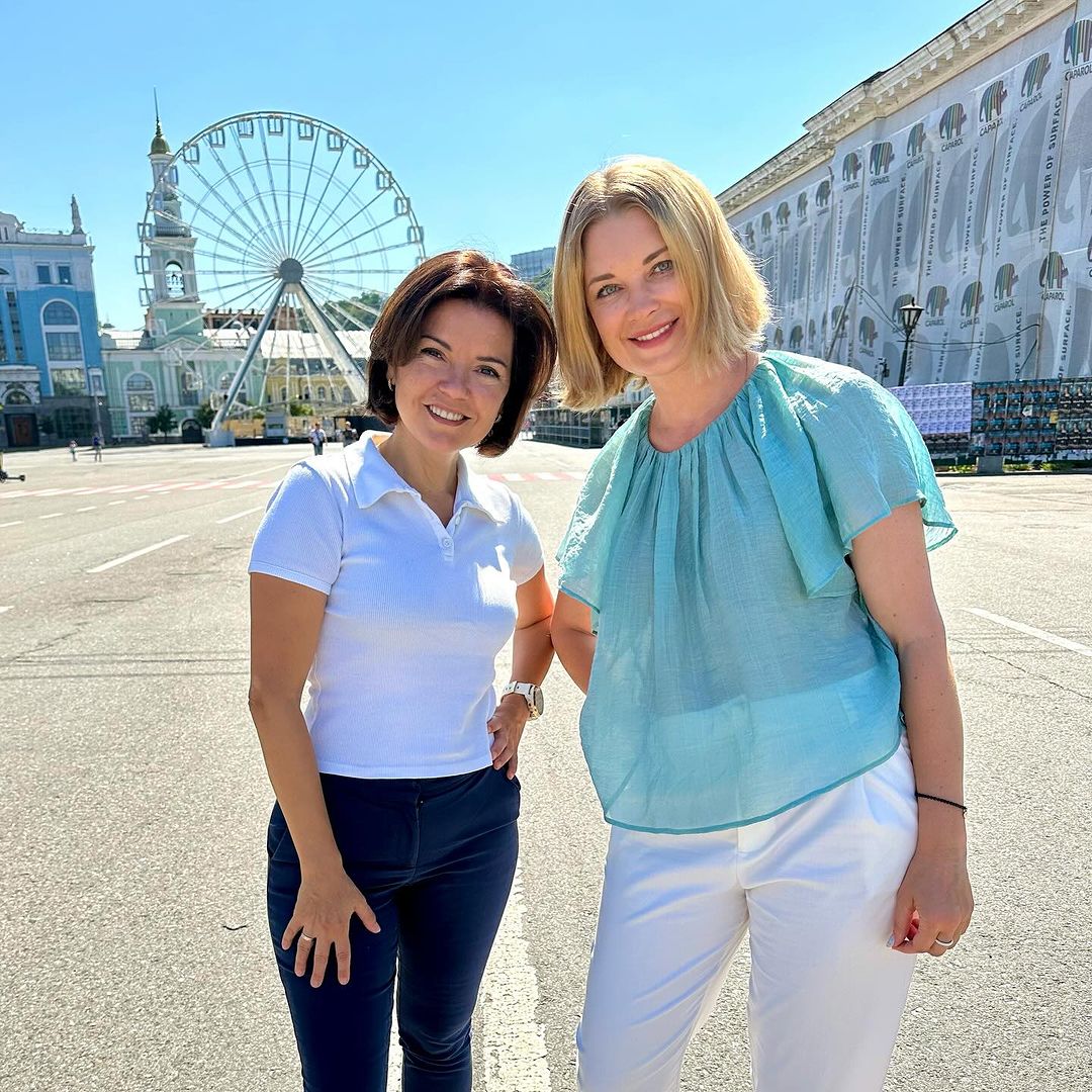 Відома ведуча вперше за довгий час повернулася до України: як вона виглядає зараз (фото)