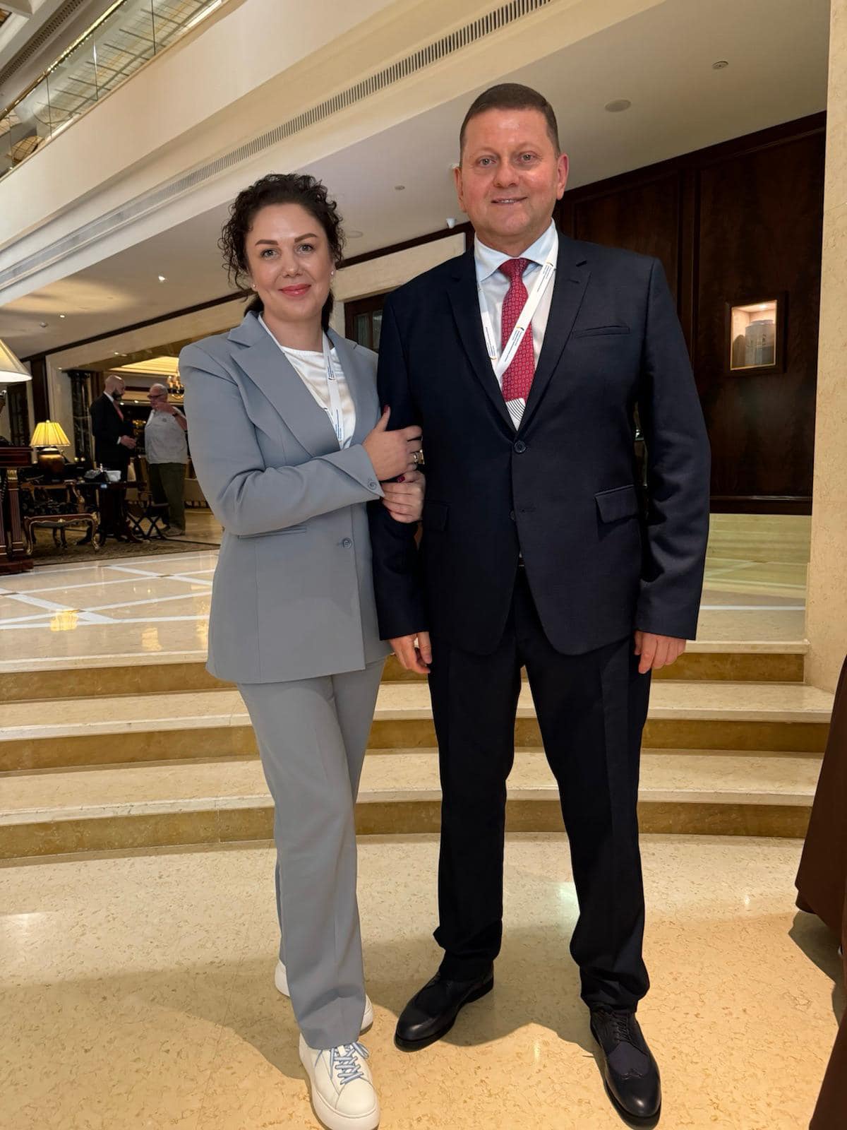 Очень красивая пара: Залужный очаровал новым фото с женой