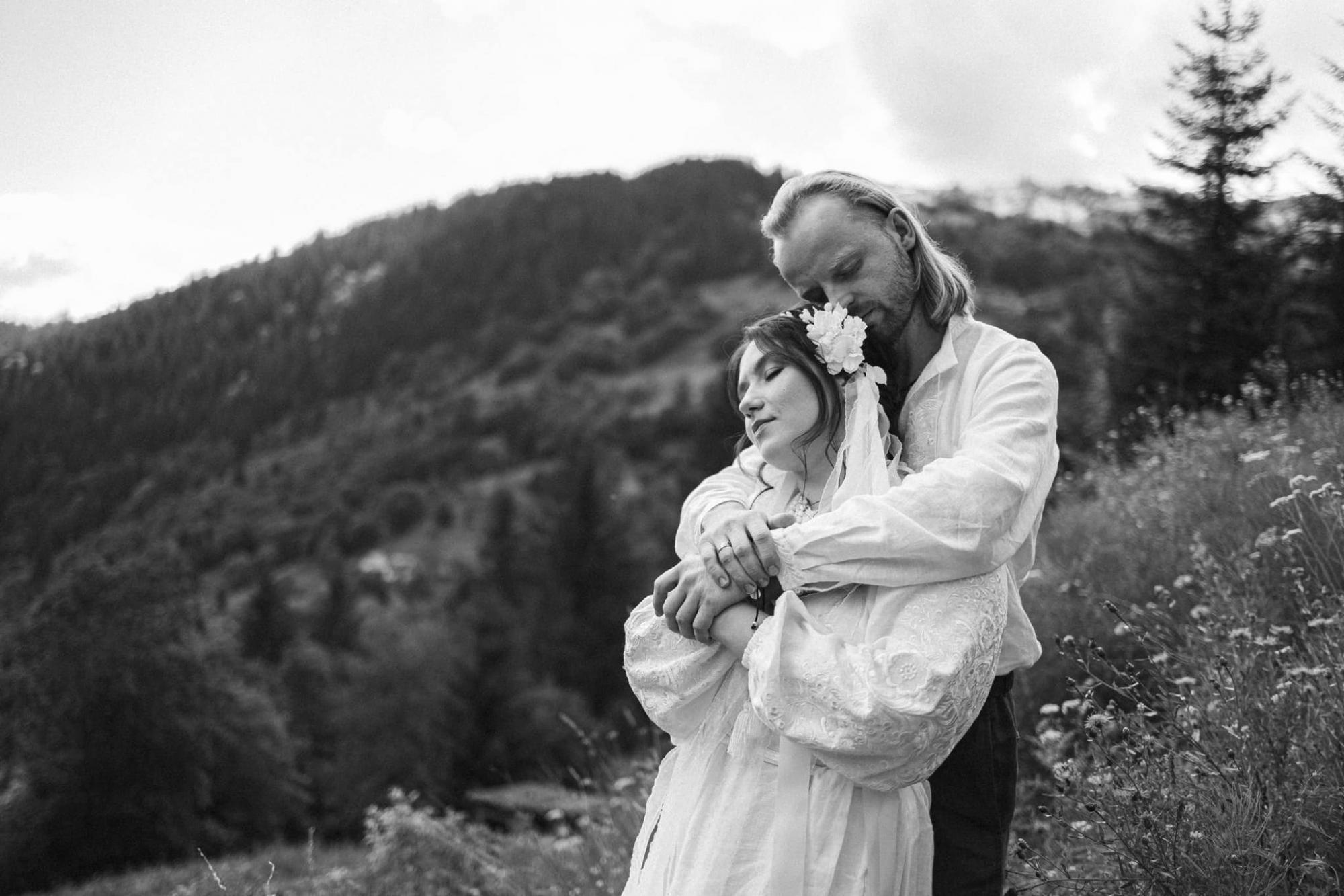 Звезда сериала "Спіймати Кайдаша" вышла замуж и показала фото со свадьбы