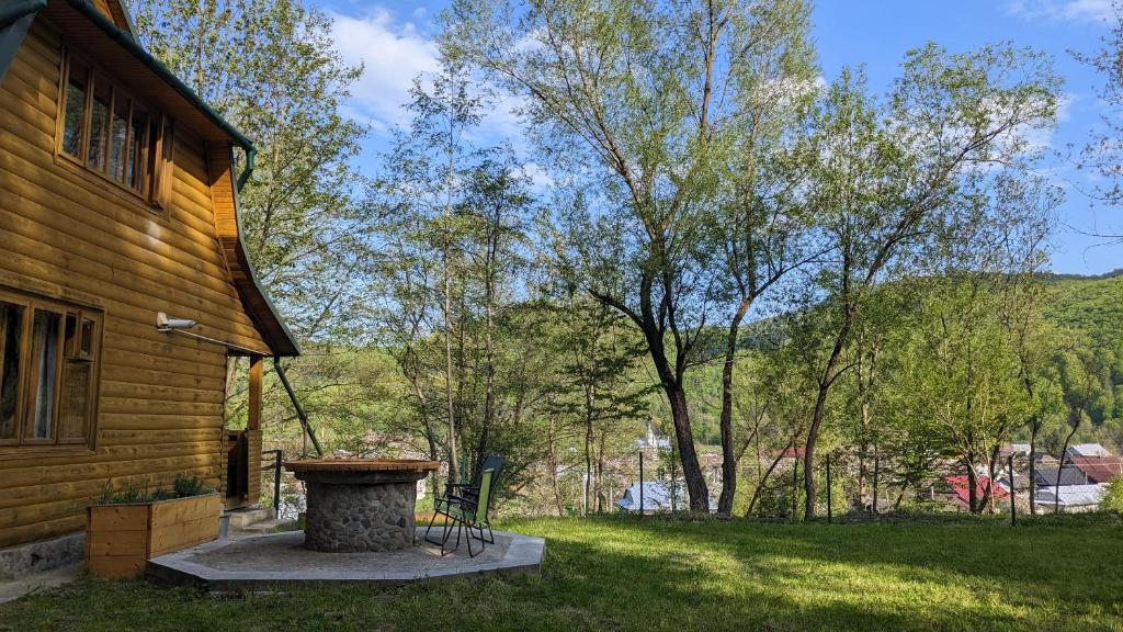 Весенние выходные в Карпатах: топ домов и коттеджей, где можно отдохнуть на природе