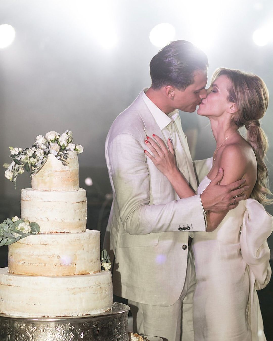 Дружина Скічка привітала його з річницею весілля та показала архівні святкові кадри