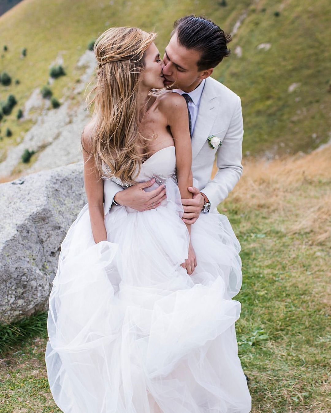 Дружина Скічка привітала його з річницею весілля та показала архівні святкові кадри