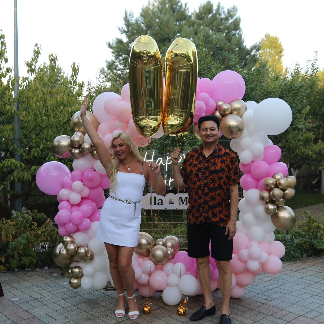 Після розлучення показалися разом. Камалія і Захур влаштували для доньок яскравий день народження (фото)