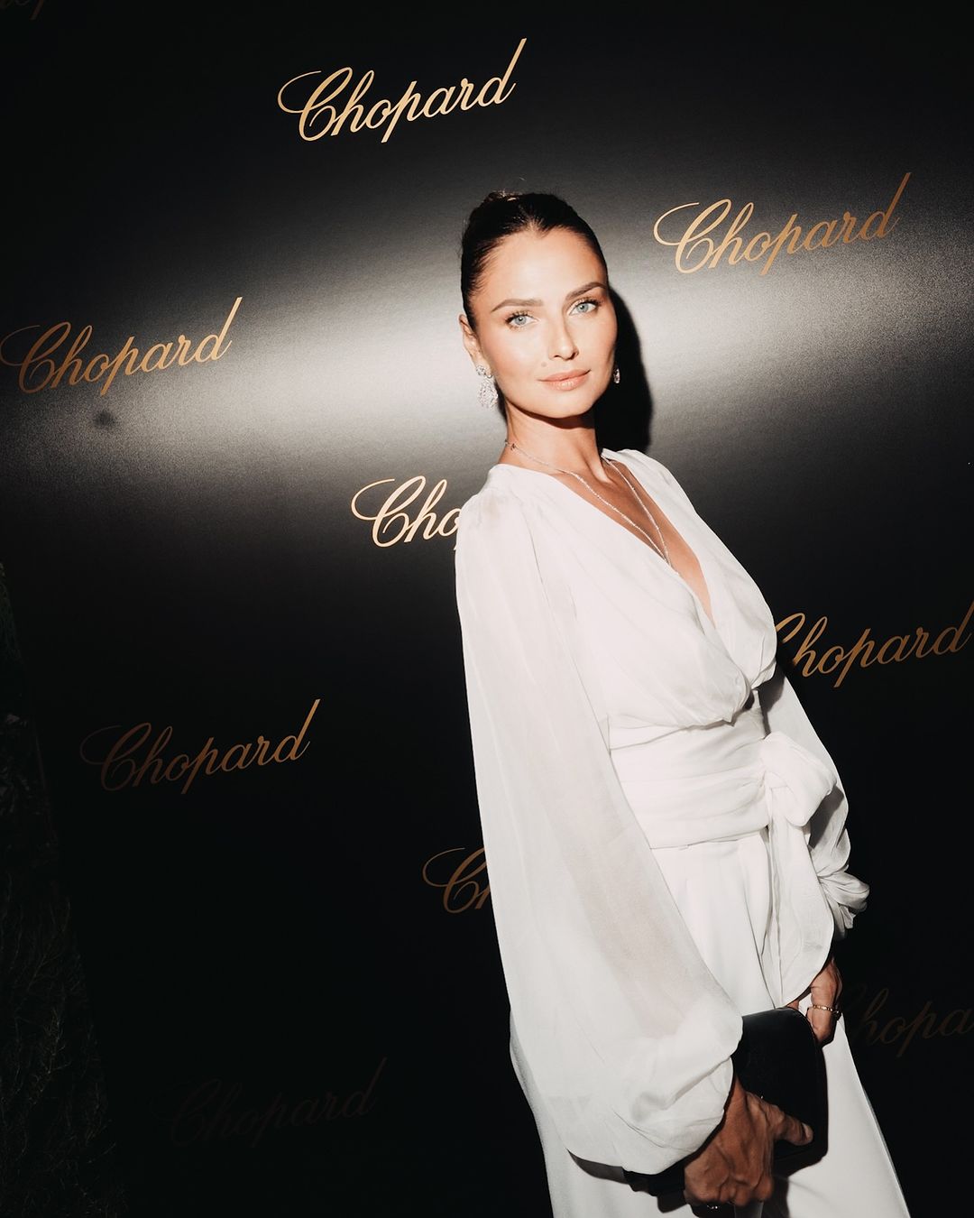 Как сейчас выглядит Анна Сафрончик - внучка Григория Чапкиса, которая занимается моделингом и живет в Италии