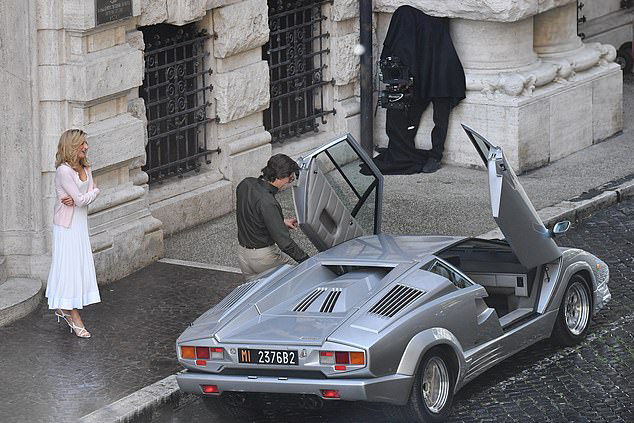 Колеса для Гуччи: какие роскошные автомобили можно увидеть в фильме "Дом Gucci"