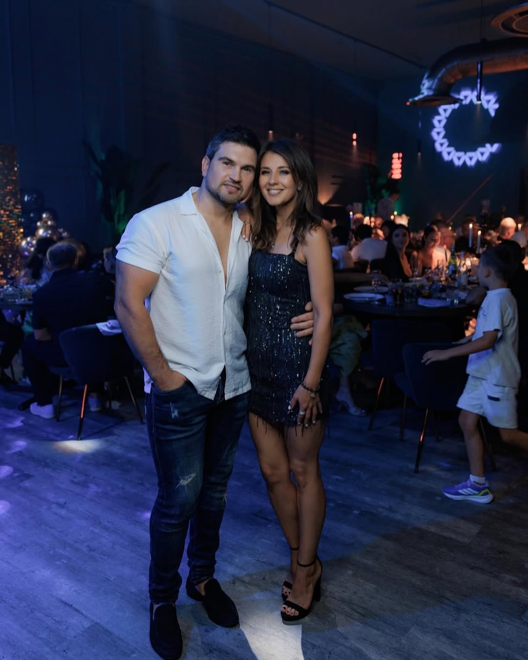 Где сейчас звезда 2000-х Василий Бондарчук, чьи хиты не сходили с теле- и радиоэфиров