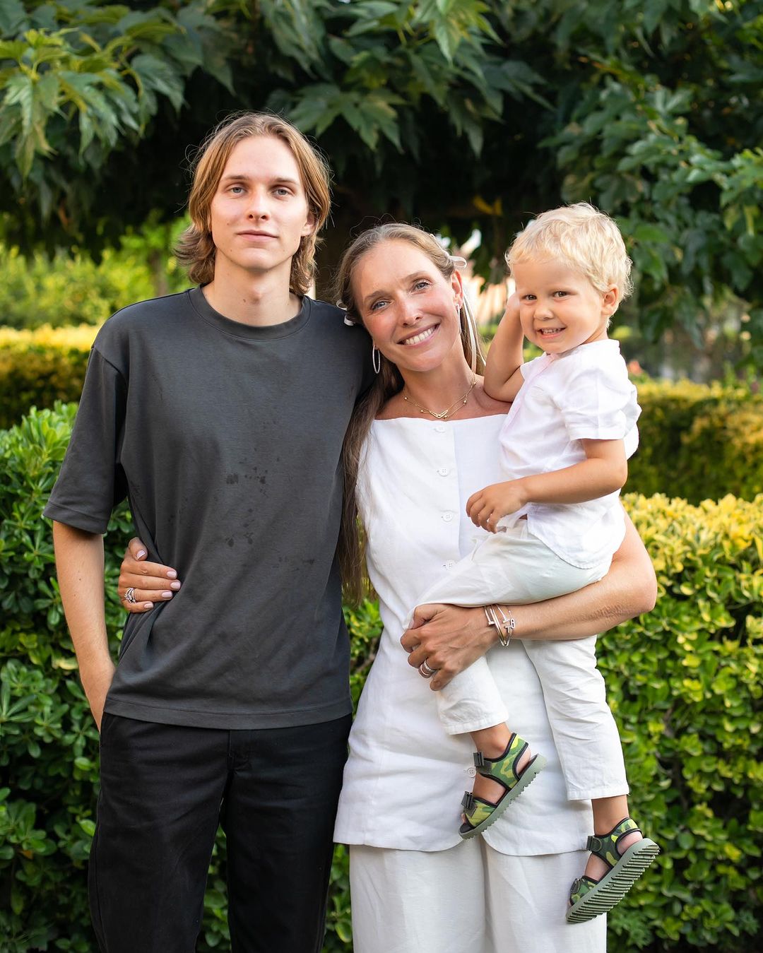 Осадчая показалась со взрослым сыном, который учится за границей (фото)