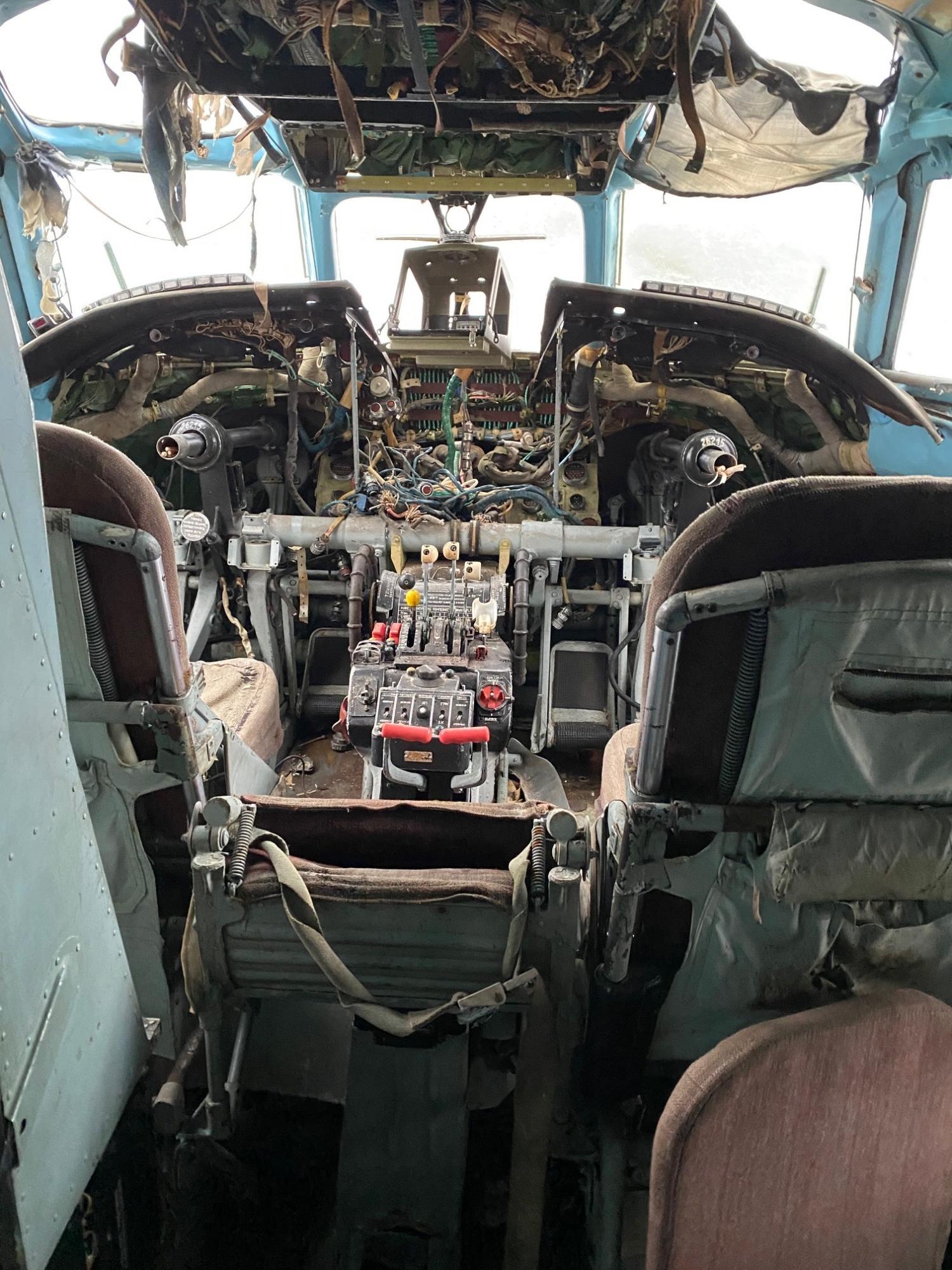 В Україні розпродають літаки: скільки коштують і як виглядають (фото)