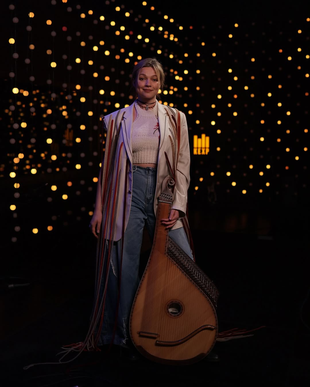 KRUTЬ покорила Америку: певица выступила на легендарной радиостанции